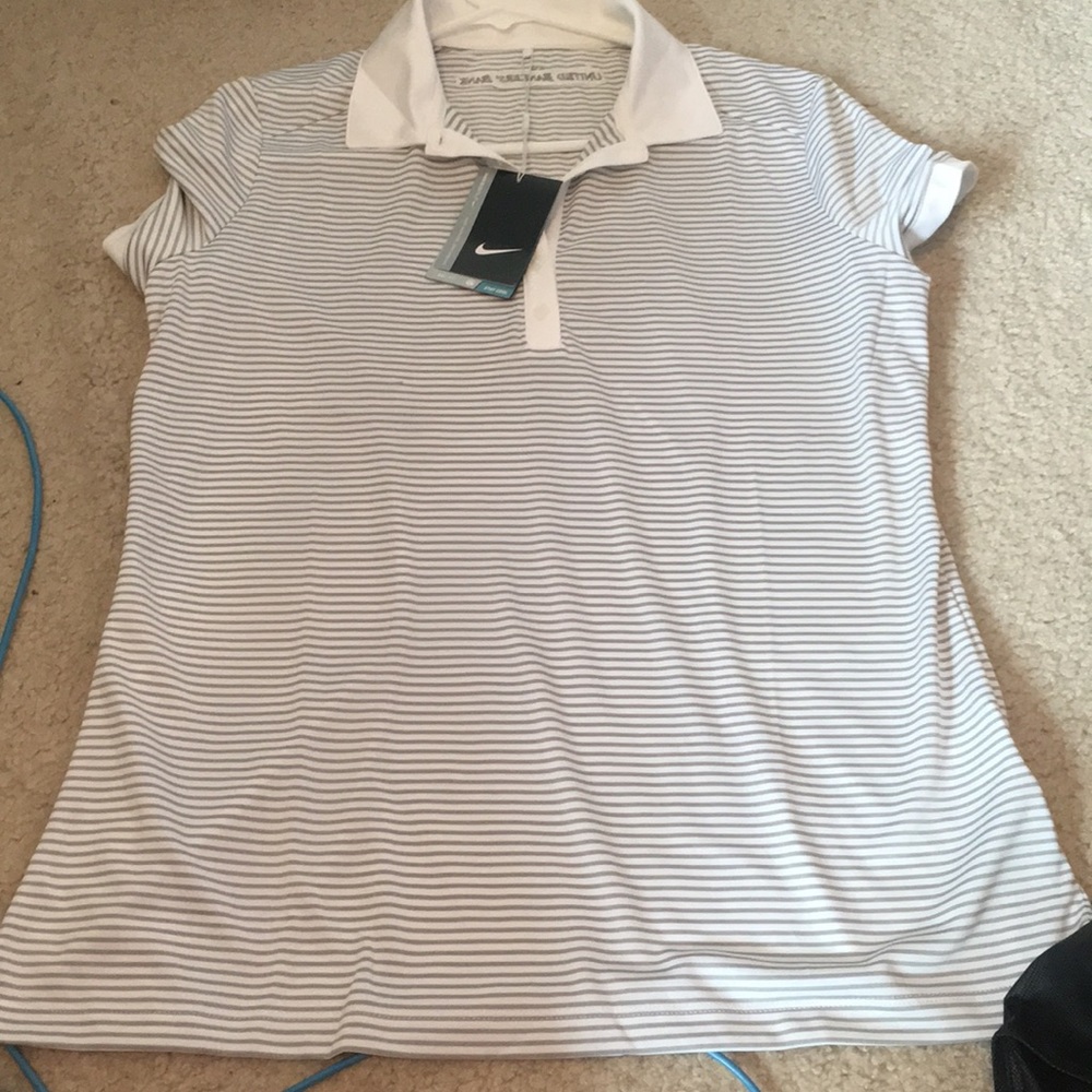 NEW WITH TAGS women’s Nike golf button up shirt